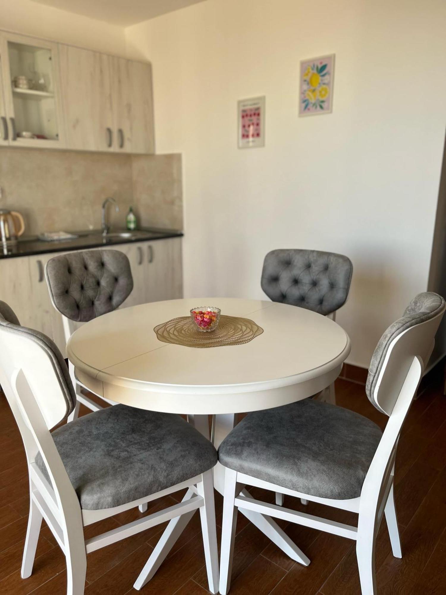 Surcin Apartment Ledine Zewnętrze zdjęcie