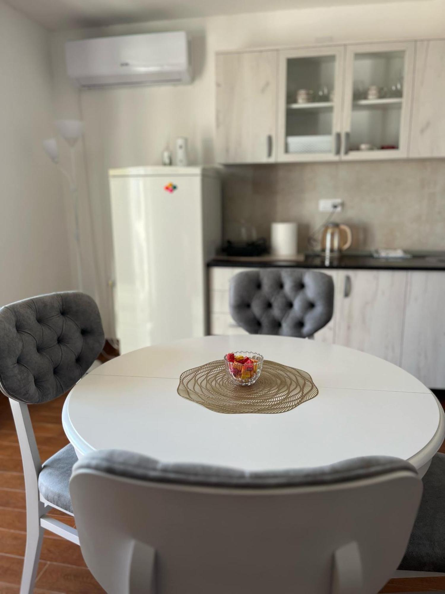 Surcin Apartment Ledine Zewnętrze zdjęcie
